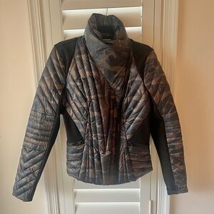 Blanc noir camo puffer jacket